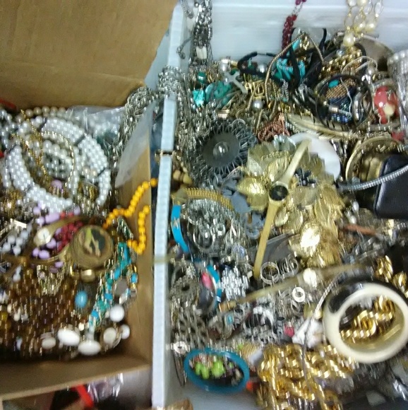 Vintage jewelry wholesale Clearance